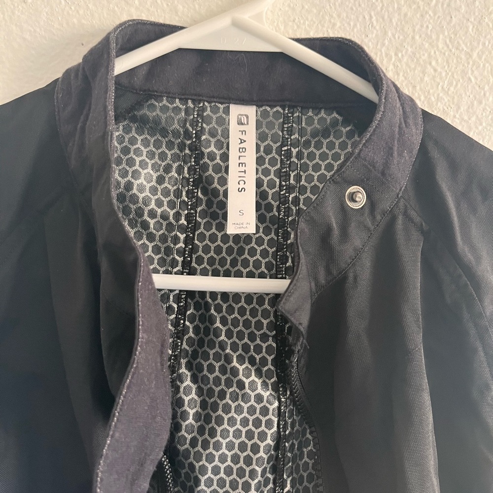 Fabletics Vest - Picture 2 of 3